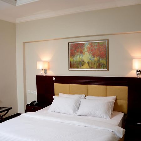 Check Inn Hotel Abuja Kültér fotó