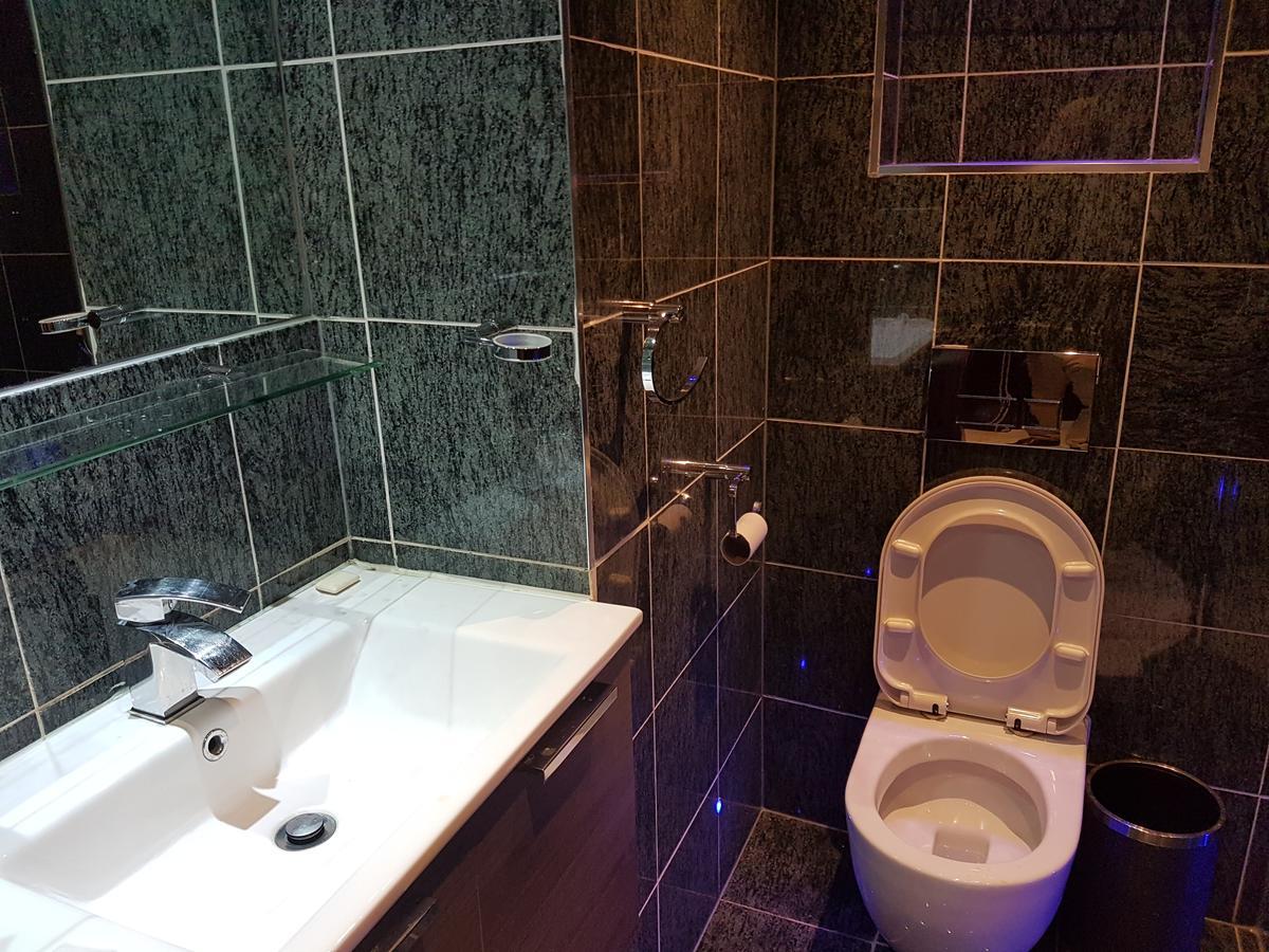 Check Inn Hotel Abuja Kültér fotó
