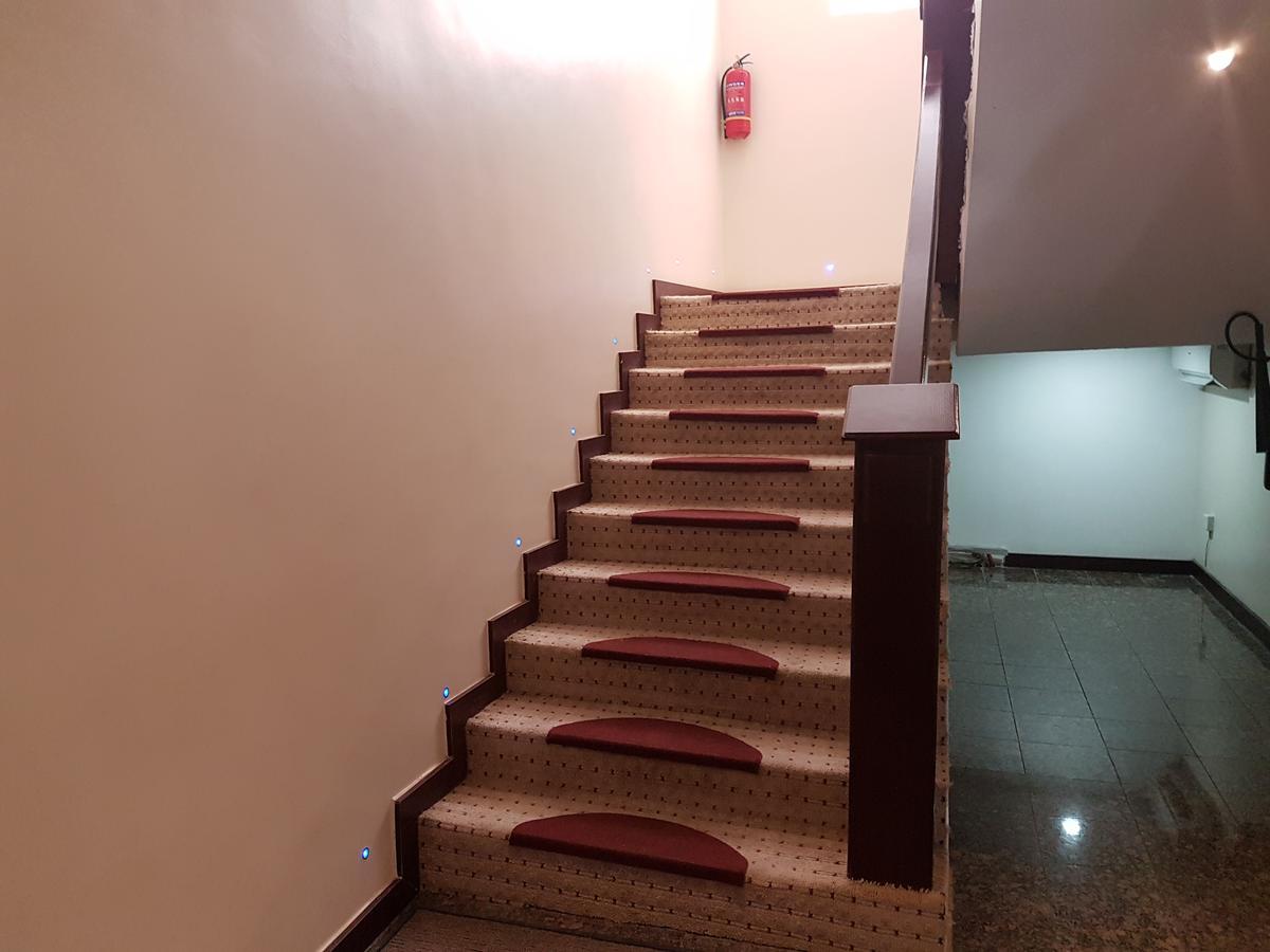 Check Inn Hotel Abuja Kültér fotó